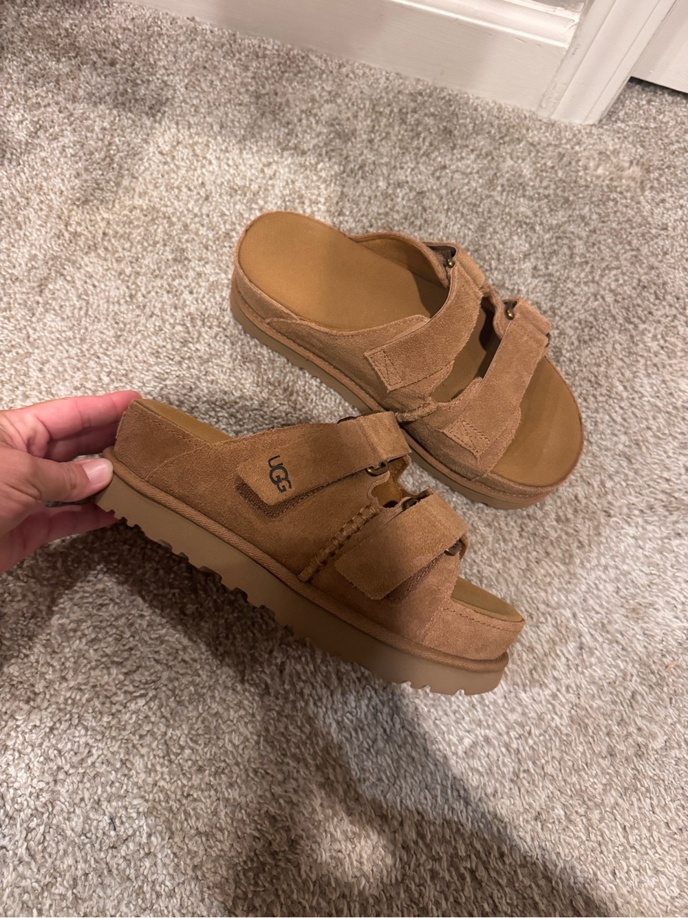 UGG Chestnut Suede Adjustable Slide Clogs size 7.5